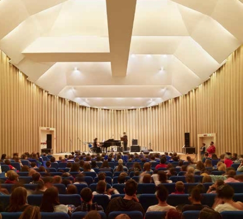 Pritzker-Preis fr Architekt Shigeru Ban, Preise und Awards, Shigeru Ban, Architektur aus Papier, Japan, Tokio, Curtain Wall House, Centre Pompidou-Metz, Holzbau, Tamedia, Architektur aus Japan, Pritzker-Prize, Pritzker-Preistrger, Toyo Ito, Wang Shu, SANAA, David Chipperfield, Daniel Libeskind, Steven Holl, Zaha Hadid, Rem Koolhaas, Architektenawards, Pritzker 2014, Expo 2000