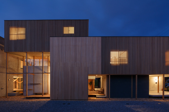 Aichi, Eureka, Dragon Court Village