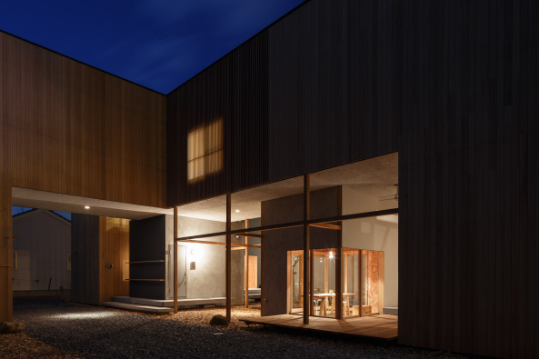 Aichi, Eureka, Dragon Court Village