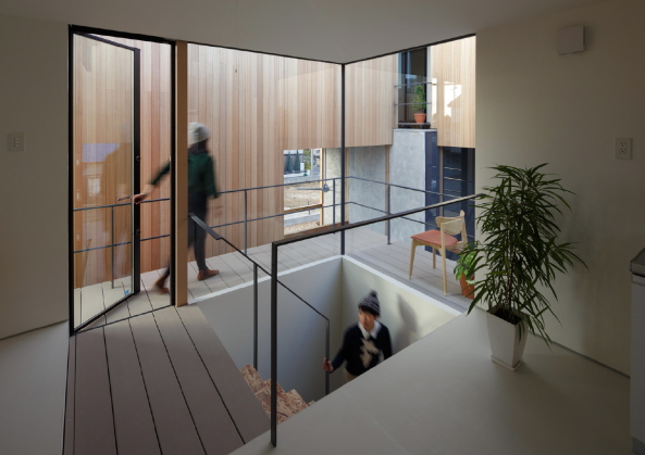 Aichi, Eureka, Dragon Court Village