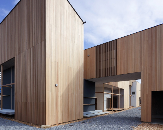 Aichi, Eureka, Dragon Court Village