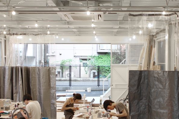 Japan, Hous for seven people, mnm Mio Tsuneyama, Baugruppe, Stahlbau, Leben und Arbeiten, Holzkonstruktion, Stahlbau, Sichtbeton, Sperrholz, Madeleine Kessler