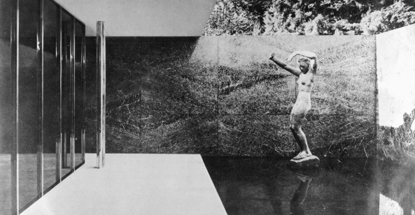 Mies van der Rohes Barcelona-Pavillon wurde 1929 kaum beachtet und nach der Expo abgerissen, um das Material zu verkaufen. Der abwesende Pavillon erzeugte einen Phantomschmerz, bis er 1986 rekonstruiert wurde.