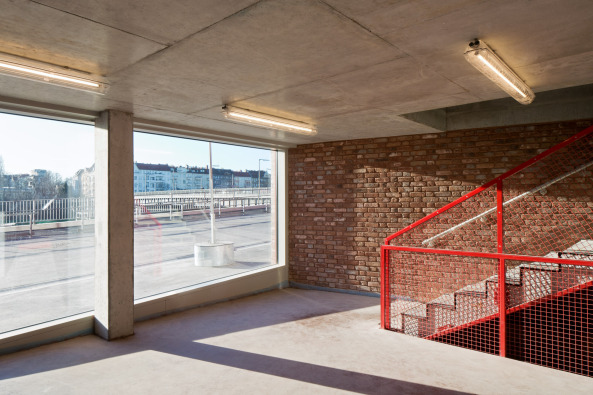 Robertneun; Am Lokdepot; Wohnanlage; Neubau; Berlin; Gleisdreieck; Park; Werner Huthmacher; postindustrielle Romantik; rustikaler Rohbau; krftiger Rohbau; Tom Friedrich; Nils Buschmann