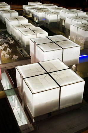 Fundao Social do Quadro Bancrio, Alcabideche, Guedes Cruz Arquitectos, Jos Guedes Cruz, Csar Marques, Marco Martinez Marinho, Cascais, Portugal, Altenheim, Altenwohneim, Seniorenresidenz, Seniorenwohnheim, transluzente Materialien, transluzente fassade, durscheinen