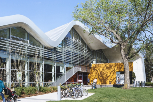 Betonwelle; Bibliothek; Neubau; Edmonton; Dub Architects; HCMA; Jasper Place Branch Library; Kanada; Alberta; Hubert Kang