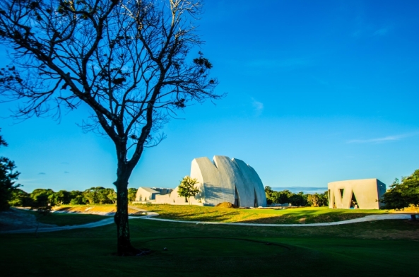 Valentiny hvp Architects; Mozarteum Brasilieiro Theatre; Musica in Trancoso Festival 2014; Sandburg; Luxemburger B�ro; Brasilien; Theaterneubau; Bahia