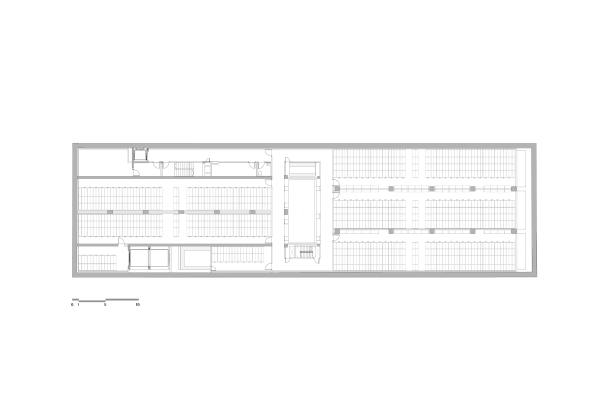 ACXT, Aitor Ortiz, Baskenland, baskisches Nationalarchiv, Archivgebude, Archiv, Historical Archive of the Basque Country, Mara de Haro, 3, Bilbao, Archivo Histrico de Euskadi, Gonzalo Carro, Glasfassade, Interriodesign, Design, Spanien, Iberische Halbinsel, gefaltete Fassade, Lagerhaus, Kellergeschoss, Erdgeschoss, Rasen, Brogebude, Leserume, Lesesaal, Bibliothek, Arbeitsraum, Aktenschrank, bedrucktes Glas