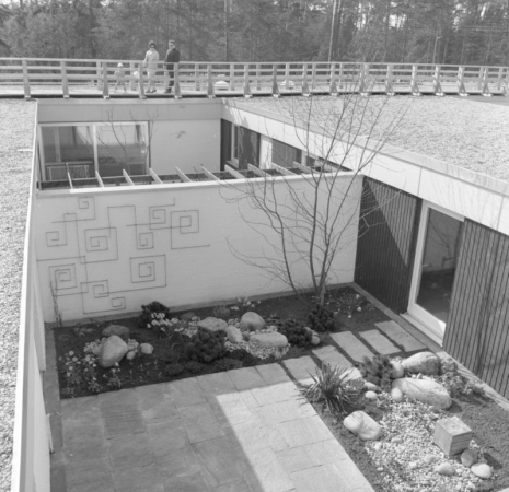 BRD, ehemalige Bundesrepublik Deutschland, Auto, M�bel, Wirtschaftswunder, Aufbruch, Nachkriegszeit, Nachkriegsjahre, Ruinen, Erna Wagner-Hehmke, Marshallplan, Bonn, Haus der Geschichte, Vorkriegsmoderne, K�fer, Nierentisch, Bungalow, Museum August Kestner, Design, Straubing, Wiederaufbau und Wirtschaftswunder, Wandel der Arbeitswelt nach 1945, Globalisierung, Werbung, Erfolgscigaretten, Amerika, Holz, Naturstein, Josef Heinrich Darchinger, Herbert Maschke, Konsumgesellschaft, Bonner Republik