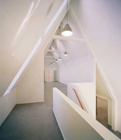 Behindertenstiftung, L�beck, Konermann Siegmund, Ulrich-Gabler-Haus, Anpassungsarchitektur, Sichtbetonst�tzen