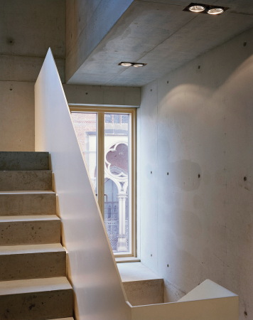 Behindertenstiftung, L�beck, Konermann Siegmund, Ulrich-Gabler-Haus, Anpassungsarchitektur, Sichtbetonst�tzen