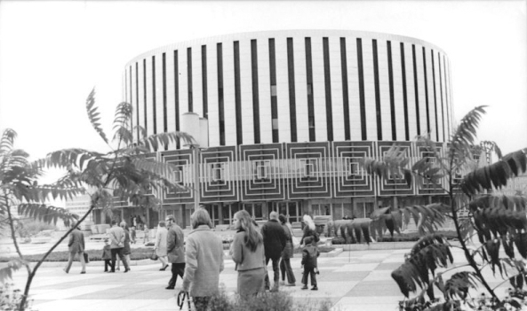 Neues Filmtheater in der Prager Strae, Dresden, 1972