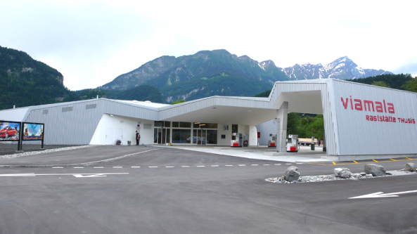 Tankstelle in der Schweiz fertig gestellt