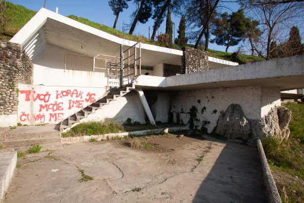 Treasures in Disguise; Montenegro; Pavillon; Biennale 2014; Venedig; Ruinen; Jugoslawien; Dijana Vucinic; Bostjan Vuga; Simon Hartmann; Ikla Ruby; Andreas Ruby; Nebosja Adzic; Architecture Exhibition; Ausstellung; Architekturmodelle