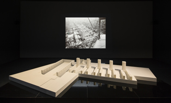 Rem Koolhaas, OMA, AMO, Koolhaas-Video, Koolhaas Interview, Biennale, Architekturbiennale, Baunetz- TV, Stephan Burkoff, Biennale Venice, architecture, Architektur, Should does not register in my vocabulary, movie, architecture, Baunetz, golden lion, south corea, s�dkorea, chile, Salavador Allende, Plattenbau, koreanische Halbinse, Crow�s Eye View, Monolith Controversies, Modernity: Promise or Menace?, France, Frankreich, Russia, Russland, Fair Enough: Russia�s Past Our Present, Phyllis Lambert, Sales Oddity, Intermundia, Radical Pedagogies, Italian Limes, Symbolpolitik, Jury, Entscheidung , silberner L�we, silver lion, Venice, Giardini