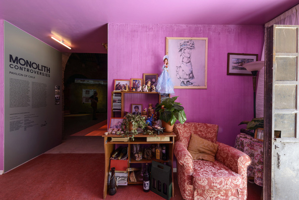 Rem Koolhaas, OMA, AMO, Koolhaas-Video, Koolhaas Interview, Biennale, Architekturbiennale, Baunetz- TV, Stephan Burkoff, Biennale Venice, architecture, Architektur, Should does not register in my vocabulary, movie, architecture, Baunetz, golden lion, south corea, s�dkorea, chile, Salavador Allende, Plattenbau, koreanische Halbinse, Crow�s Eye View, Monolith Controversies, Modernity: Promise or Menace?, France, Frankreich, Russia, Russland, Fair Enough: Russia�s Past Our Present, Phyllis Lambert, Sales Oddity, Intermundia, Radical Pedagogies, Italian Limes, Symbolpolitik, Jury, Entscheidung , silberner L�we, silver lion, Venice, Giardini