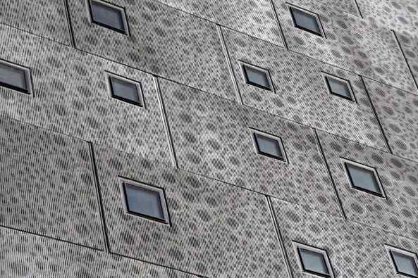 Adjaye Associates; Wohnungsbau; Sozialwohnungsbau; Sugar Hill; Harlem; New York; David Adjaye; Architekten; Graphit; Fassade; Rosen; Broadway Housing Communities; Museum; neugotisch; apartmens; Sugar Hill Development; affordable housing