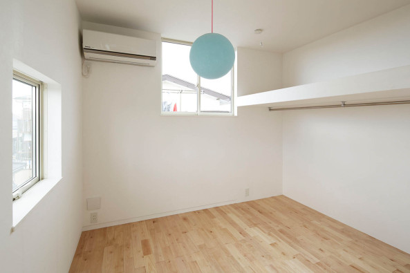 Japan, Tokio, Fumihiko Sano, studio Phenomenon, Wohnhaus, Holz, Wohnen, studio, Zaun, Edelstahl, stainless steel, Moir�effekt