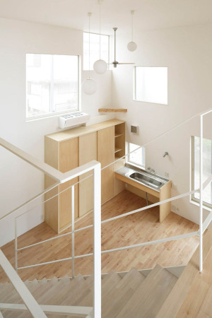 Japan, Tokio, Fumihiko Sano, studio Phenomenon, Wohnhaus, Holz, Wohnen, studio, Zaun, Edelstahl, stainless steel, Moireffekt