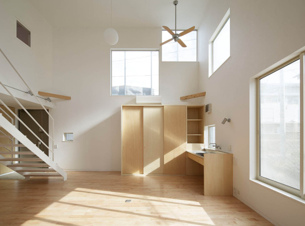 Japan, Tokio, Fumihiko Sano, studio Phenomenon, Wohnhaus, Holz, Wohnen, studio, Zaun, Edelstahl, stainless steel, Moireffekt