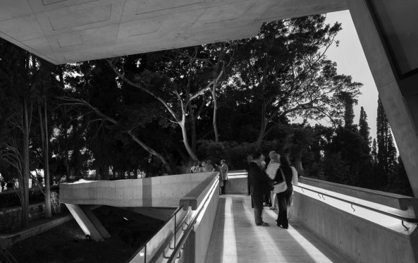 Issam Fares Institute for Public Policy and International Affairs, American University of Beirut, Zaha Hadid, Sichtbeton