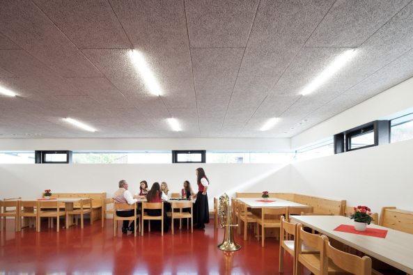 Musikverein Zwettl, Franz Architekten, Neubau, Architektur aus sterreich, Goldstck, Fassade, Facade, Franz, piece of gold, golden music hall, Austria, Architecture, Musik, music, accoustic, Akustik, Raumakustik, Konzerthalle, Rume fr Musik, Stadtgemeinde Zwettl, Musikverein, Gold, Golden