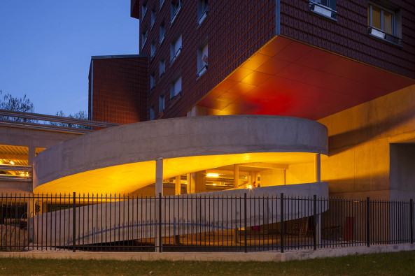 Maison douard Franois, douard Franois, Paris, Grenoble, Wohnhaus, Energieeffizienz, Nachhaltigkeit, Fassade, Ris-Orangis, Python, The democratization of the skyline, M6B2, Tower of Biodiversity, grne Fassade, Balkon, Terasse, Loggie