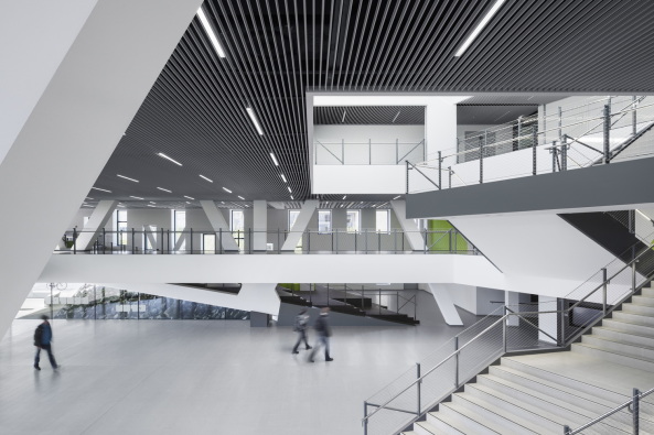 Benthem Crouwel, Hrsaalgebude, Jens Kirchner, Osnabrck, Hochschule, Fachhochschule, Auditorium, Lernlandschaft, Geknickte Fassade, Farbe, Grn, Grasgrn, Metallfassade, Campus, Unigelnde, Barbarstrae, Sedanstrae, Seminar, Mensa