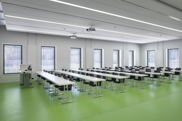 Benthem Crouwel, Hrsaalgebude, Jens Kirchner, Osnabrck, Hochschule, Fachhochschule, Auditorium, Lernlandschaft, Geknickte Fassade, Farbe, Grn, Grasgrn, Metallfassade, Campus, Unigelnde, Barbarstrae, Sedanstrae, Seminar, Mensa