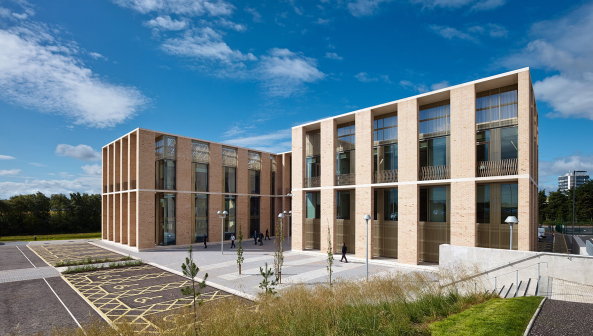Schottland: Scottish Water The Bridge in Glasgow von Reiach+Hall Architects