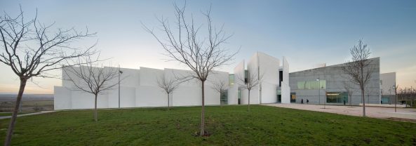 Best of Best (Architecture): Health Sciences Faculty of San Jorge University in Zaragoza von Taller Bascio de Arquitectura