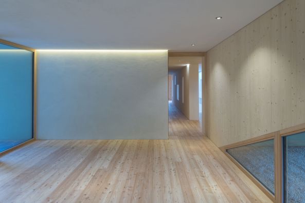 Liefers, Laives, Italien, Italy, Elisabeth und Helmut Uhl Stiftung, Wissenschaft, Non profit organization, kologische Nachhaltigkeit, modostudio, Wettbewerb, Holz, Bolzano, lokale Bauweise, Tradition, Forschung, Abriss, Lrchenschindel, Porphyrstein