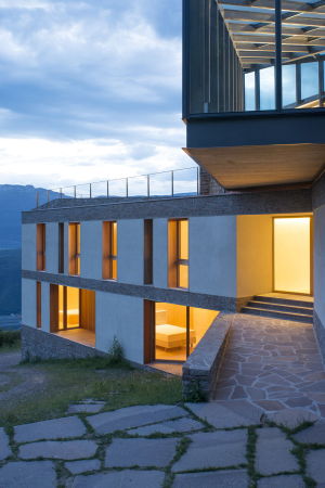 Liefers, Laives, Italien, Italy, Elisabeth und Helmut Uhl Stiftung, Wissenschaft, Non profit organization, kologische Nachhaltigkeit, modostudio, Wettbewerb, Holz, Bolzano, lokale Bauweise, Tradition, Forschung, Abriss, Lrchenschindel, Porphyrstein