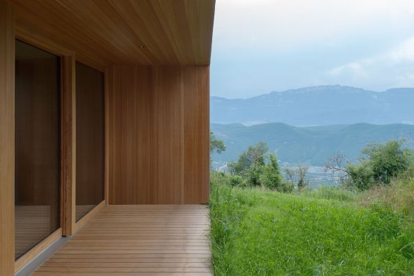 Liefers, Laives, Italien, Italy, Elisabeth und Helmut Uhl Stiftung, Wissenschaft, Non profit organization, kologische Nachhaltigkeit, modostudio, Wettbewerb, Holz, Bolzano, lokale Bauweise, Tradition, Forschung, Abriss, Lrchenschindel, Porphyrstein