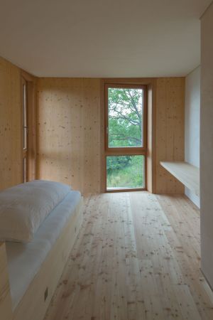 Liefers, Laives, Italien, Italy, Elisabeth und Helmut Uhl Stiftung, Wissenschaft, Non profit organization, kologische Nachhaltigkeit, modostudio, Wettbewerb, Holz, Bolzano, lokale Bauweise, Tradition, Forschung, Abriss, Lrchenschindel, Porphyrstein