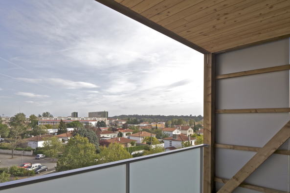 Square Maimat; Sozialwohnungsbau; Frankreich; PPA Architectures; Toulouse; Loggien; Lrchenholz; Wohnpark; 60er Jahre Wohnsiedlung; Abriss; Neubau