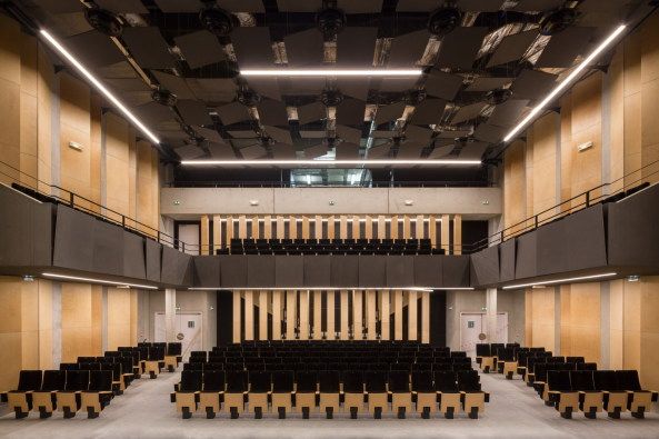 Konzertsaal, Konzerthalle, Konservatorium, Bondy, Paris, Zumtobel, Squano Amnagement, Radio Francen concert hall, Frankreich, Musik, Klassik, Wellblech, Blechh, Streckmetall, Sennheiser, PARC Architectes, Brice Chapon, Emeric Lambert, Verseilles, 11h45