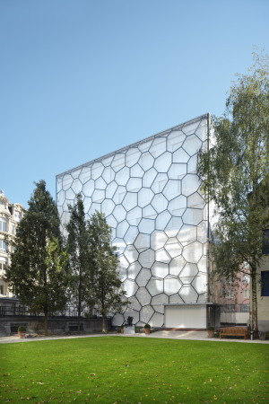 Georges De Kinder, Parlement Francophone Bruxellois, Paradise Architecture, SKOPE, Rue du Lombard, 77, 100 Bruxelles, PFB Brssel, Parlament, Parliament, Brussels, Brussels French Speaking Parliament, Region, Glasfassade, Libelle, Voronoids, Kubus, Glaskubus, Erweiterung, Brogebude, Stadtrat, Rathaus