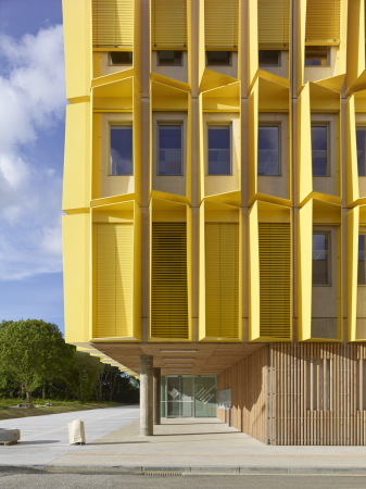 TETRARC, Kreativzentrum, Nantes, Hub Creative, La Chantrerie, Stphane Chalmeau, Startups, Wissenschaftszentrum, gelbe Fassade, Foyer, Atrium, Ecole Nationale Suprieure, Ecole de Design Nantes Atlantique et Polytech, Brogebude, Office building, yellow facade, Alain Boffard, Patrick Moreuil, Nantes Mtropole Amnagement, v2com