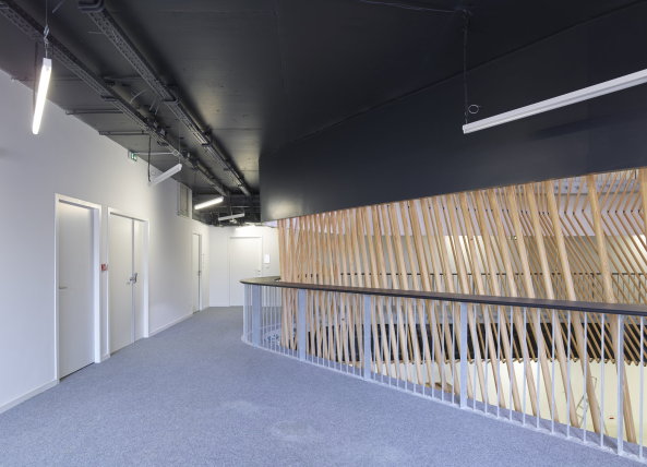 TETRARC, Kreativzentrum, Nantes, Hub Creative, La Chantrerie, Stphane Chalmeau, Startups, Wissenschaftszentrum, gelbe Fassade, Foyer, Atrium, Ecole Nationale Suprieure, Ecole de Design Nantes Atlantique et Polytech, Brogebude, Office building, yellow facade, Alain Boffard, Patrick Moreuil, Nantes Mtropole Amnagement, v2com