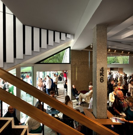 Chichester Festival Theatre, Haworth Tompkins, Powell and Moya, Theaterbau, Sichtbeton, Moderne, Umbau, concrete, renewal, modernism