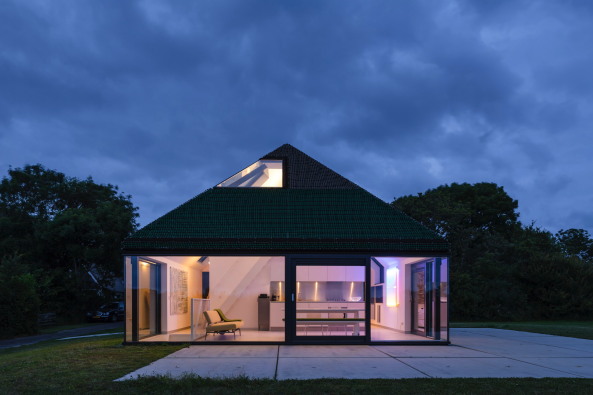 Sommerhaus, Texel, Benthem Crouwel, halbes Walmdach, Fischernetz