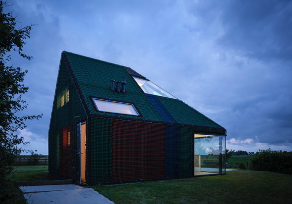 Sommerhaus, Texel, Benthem Crouwel, halbes Walmdach, Fischernetz