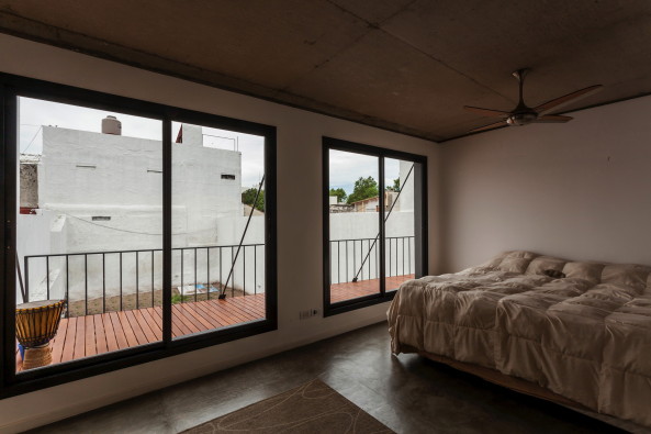 HM.Arquitectos Fernando Hitzig, Leonardo G. Militello, Buenos Aires, Wohn- und Atelierhaus, Sichtbeton