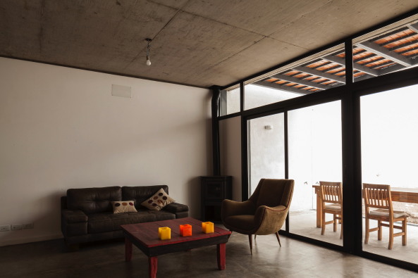 HM.Arquitectos Fernando Hitzig, Leonardo G. Militello, Buenos Aires, Wohn- und Atelierhaus, Sichtbeton