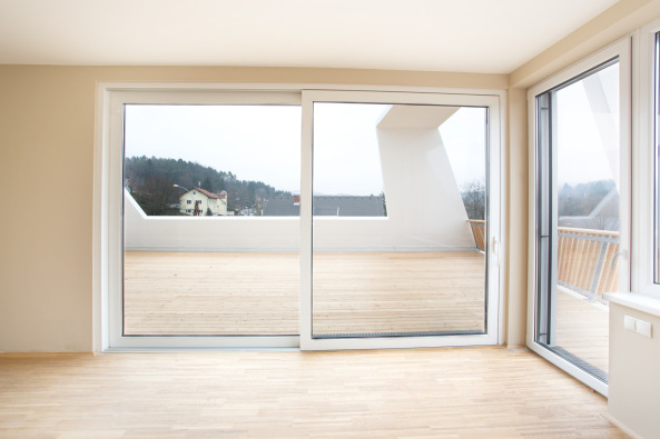 Wohnhaus Graz, Ragnitzstrae, LOVE architecture, Wohnungsbau, Balkone, Lattenzaun, wooden fence, Laubengang, access balcony