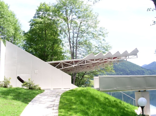 Bhne, Freiluftbhne, Wagram, Wagram-Fenster, Knigsbrunn, Martin und Werner Feiersinger, Niedersterreich, Architektur, Kunst, Architekten, Landmarke, Guckkastenbhne, Kammerchor, architecture in austria, Weinbauort Knigsbrunn, Skulptur, art, architecture, architects, Architektenbrder, Wolkenturm in Grafenegg von the next ENTERprise, stage-design, Wien, Kunst und Architektur, Wein und Architektur, Weinbaugebiet Wagram