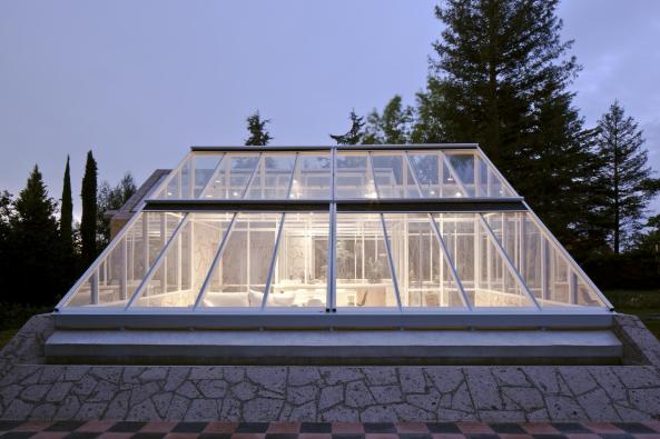 Lorenzo Alvarez Arquitectos, Jilotepec, Mexiko, Mxico, Conservatory, Glas, Landschaft, Gewchshaus, Wintergarten, Transparenz, living, plants, Licht, light, Stein, Garten, Mammutbaum, Stahl