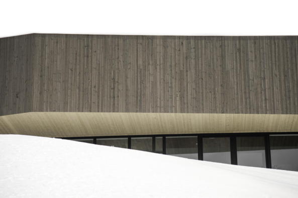 Residence Roy-Lawrence, Chevalier Morales Architectes, Sutton, Quebec, Kanada, Einfamilienhaus, Schweizer Chalet, Holzbau, residence, Canada, timber, mountains