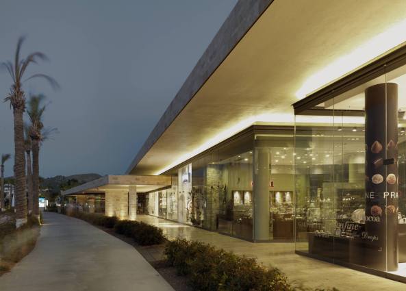 Emre Arolat Architects, T�rkei, Bodrum, Yalikavak Palmarina, Yachthafen, Insel, Wohnungsbau, Hafen, Lokalcholorit, Kalkstein, travertin, turkey, housing, marina, Einkaufszentrum, shopping center, Glas